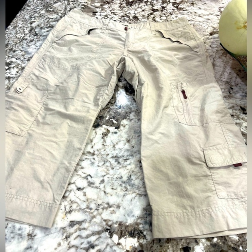 Eddie Bauer Capris Pants woman’s size 14